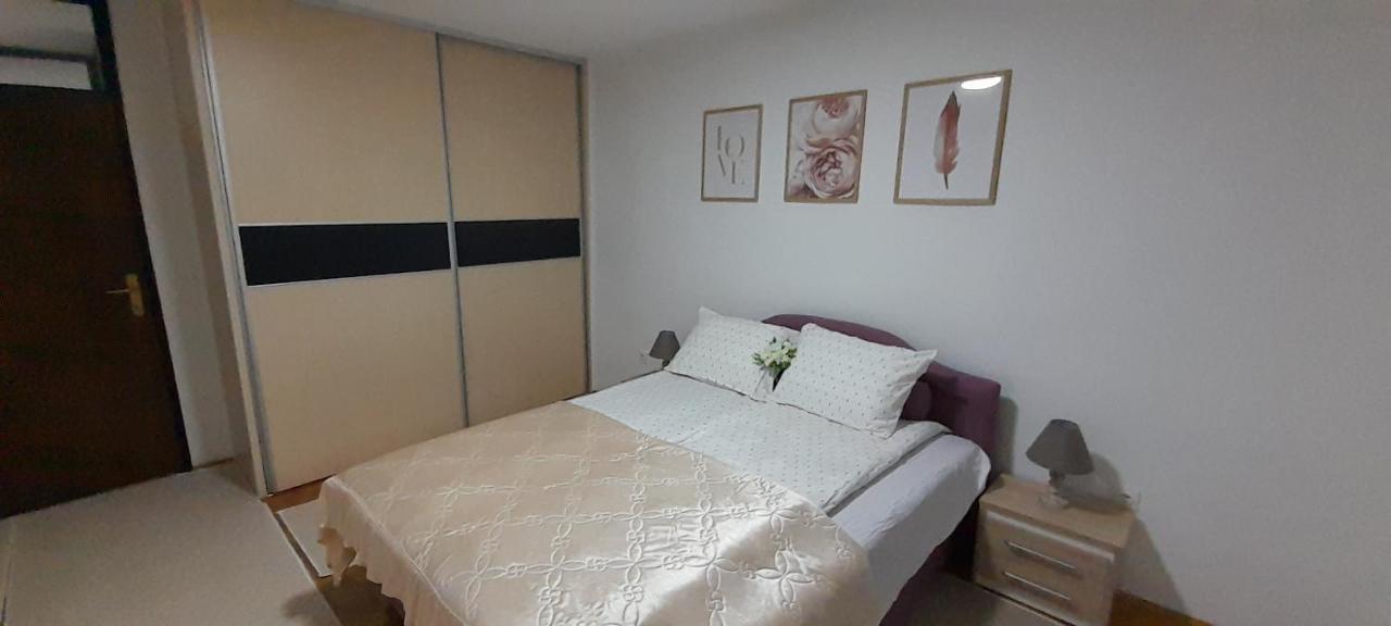 Cozy And Sunny Apartment Near The Airport Saraybosna Dış mekan fotoğraf